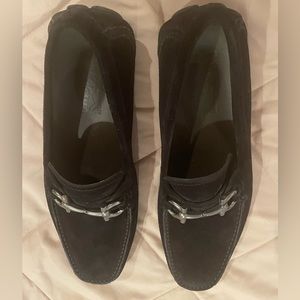 Ferragamo Men’s Parigi Black Suede Loafer. Size 9.5 D. Worn once.